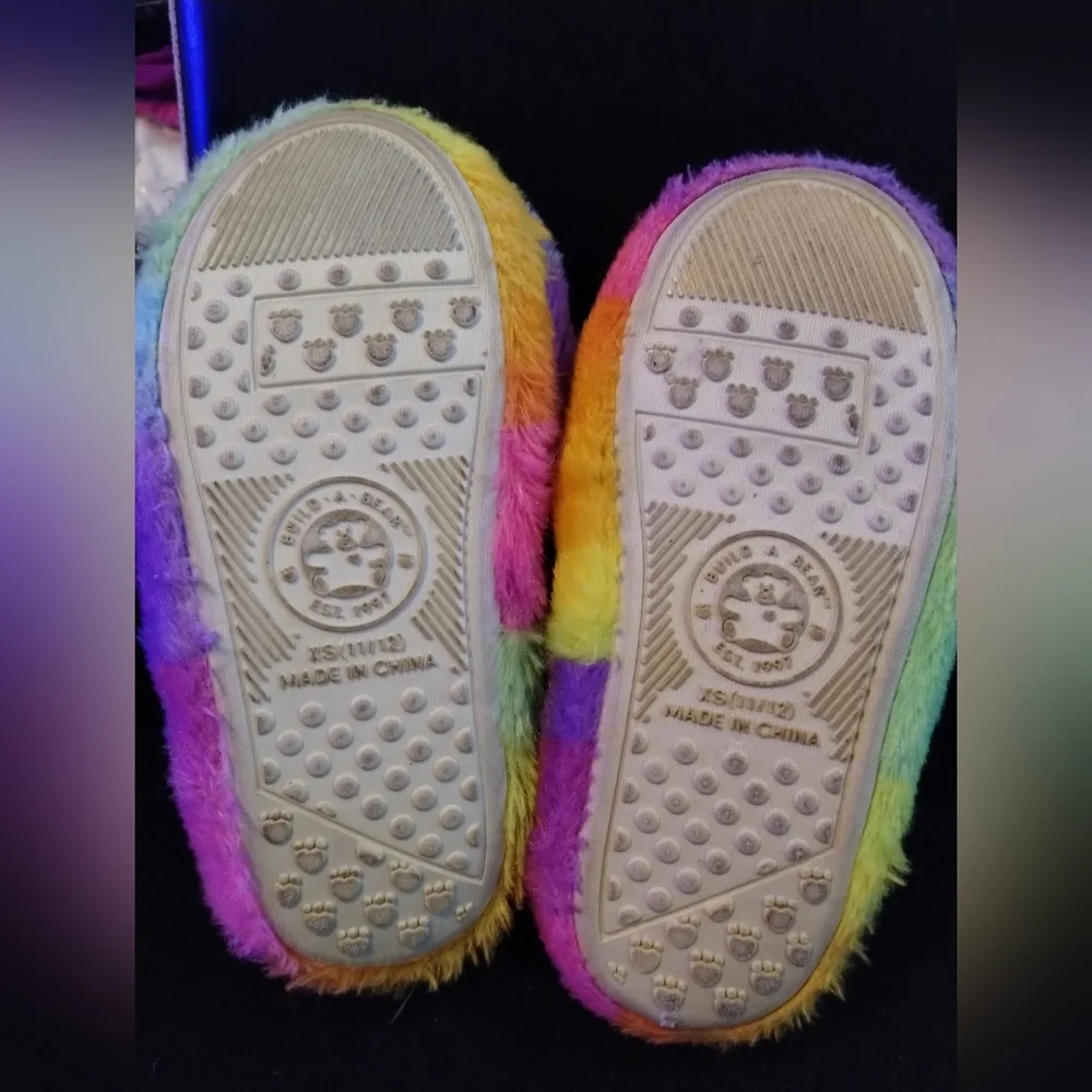 Build A Bear‎ Rainbow Slippers Girls Size 11/12 Toddler(Big girl)